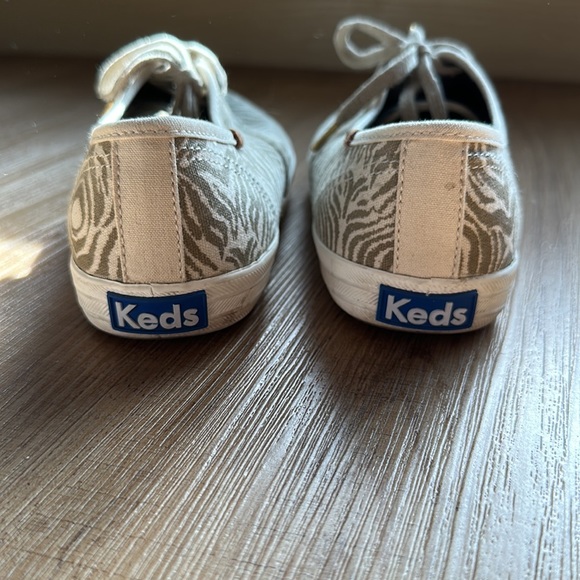 EUC Tan Animal Print Keds, Size 9 - Picture 4 of 4